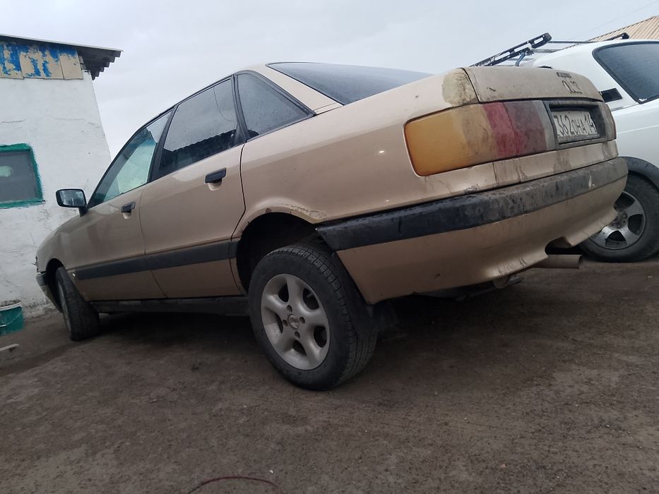 Ауди 80. В третий.