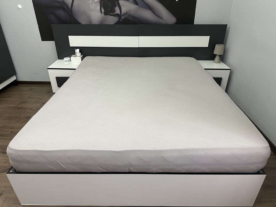 Спания + матрак + подматрачна рамка + нощни шкафчета