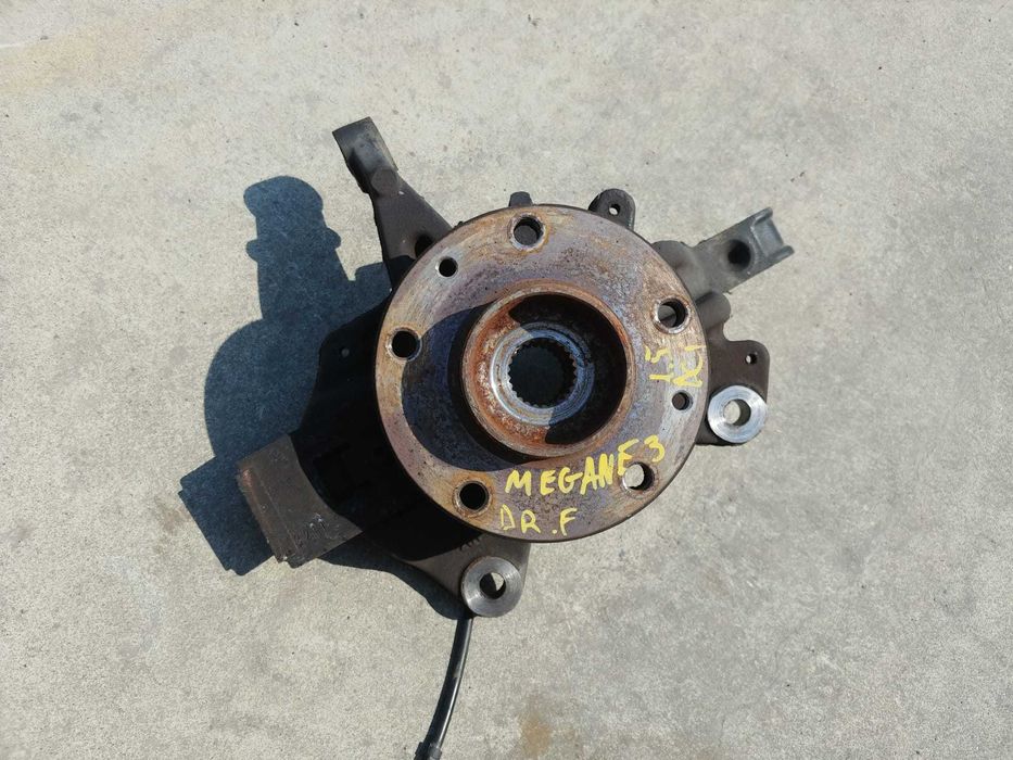 fuzeta dreapta fata 1.5 dci renault megane 3