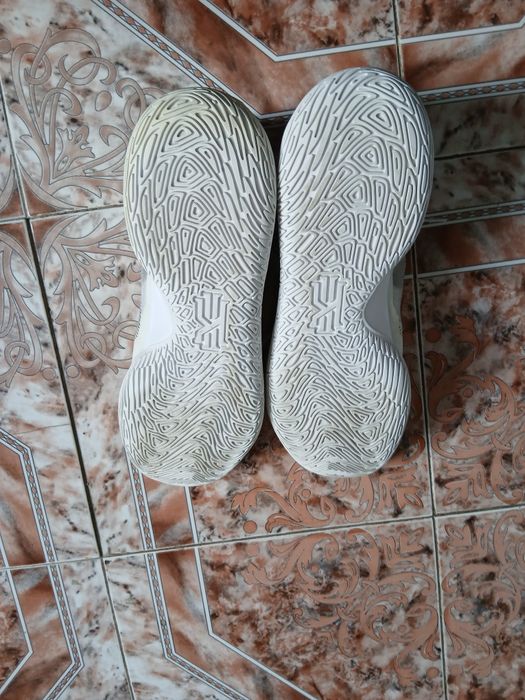 Маратонки Kyrie Irving - Flytrap 5