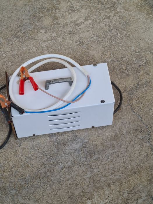 Зарядное устройство 12 в