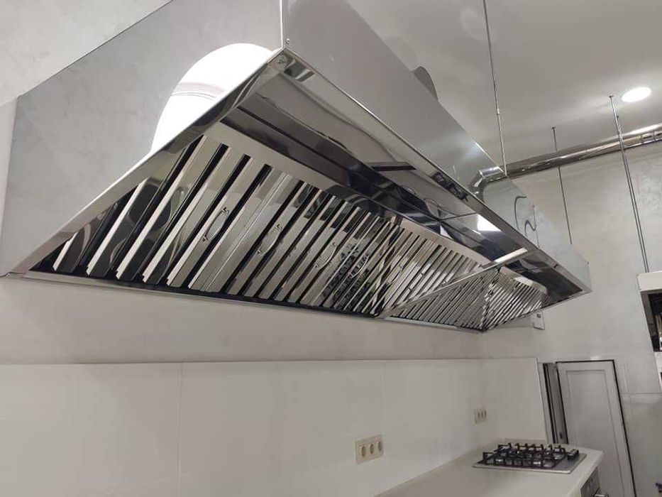 Hota inox pentru bucatarii profesionale