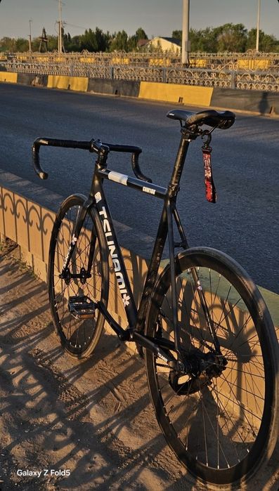 фикс тсунами fixedgear велосипед