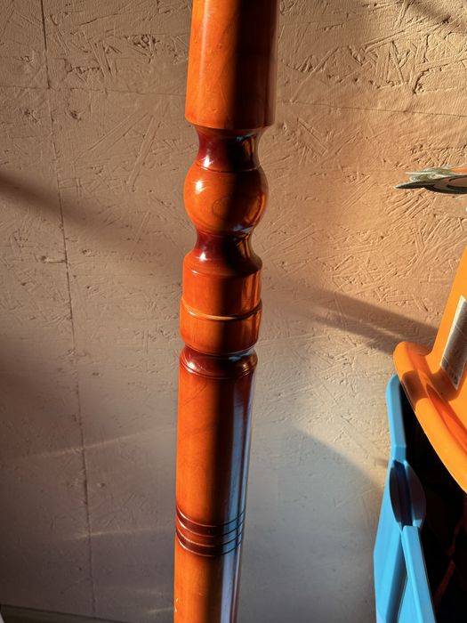 Напольная  вешалка.