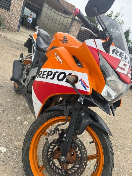 Vând Honda CBR 125