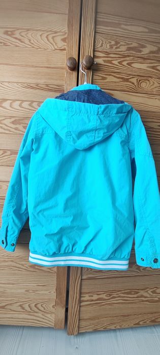 Geaca anti-vant LC Waikiki marime 128-134 cm