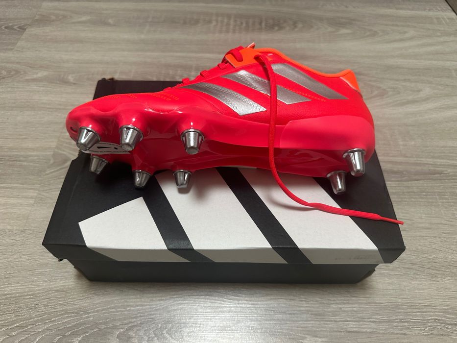 Adidas kakari eli