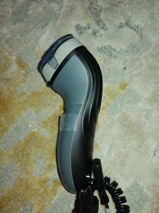 Aparat ras Braun si Philips