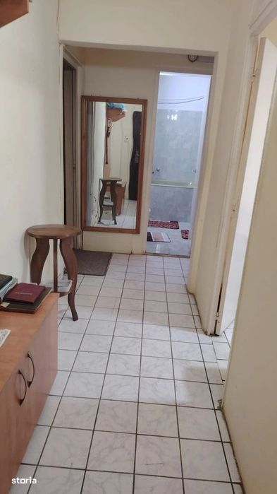 cv 184 Bd.Republicii, apartament 2 camere decomandat , etaj I