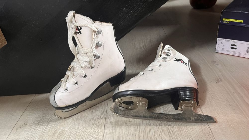 Продам Коньки детские 25 размер