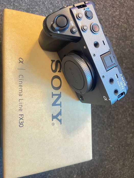 Vând Sony FX30 - stare impecabilă