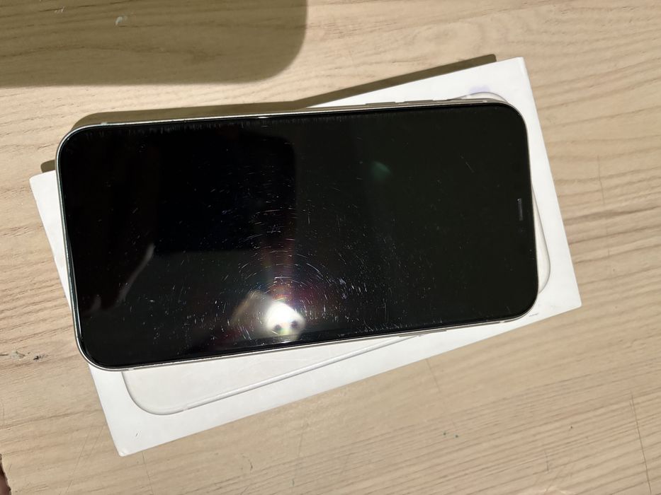 Продам IPhone 11 128GB