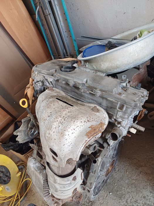 Мотор двигатель Тойота гибрид 2.5 2013год