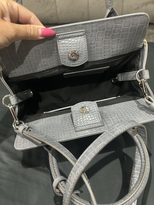 Оригинална дамска чанта  TRUSSARDI