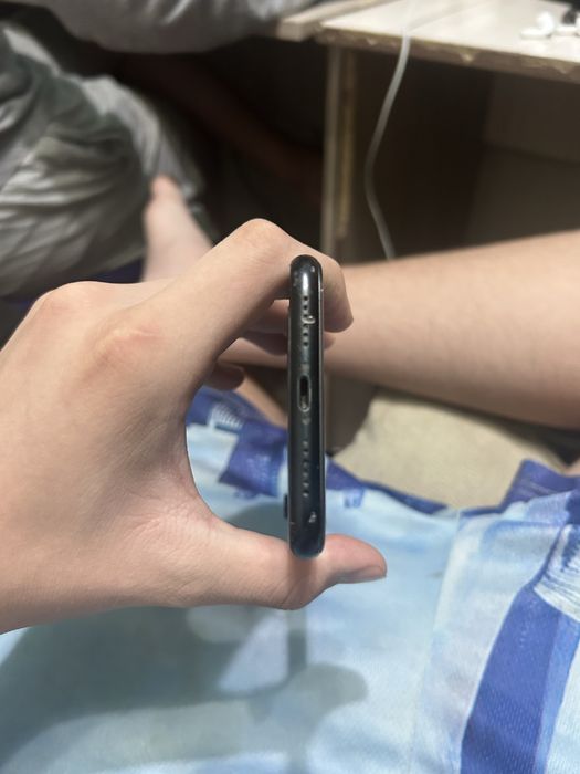 Продам айфон xr