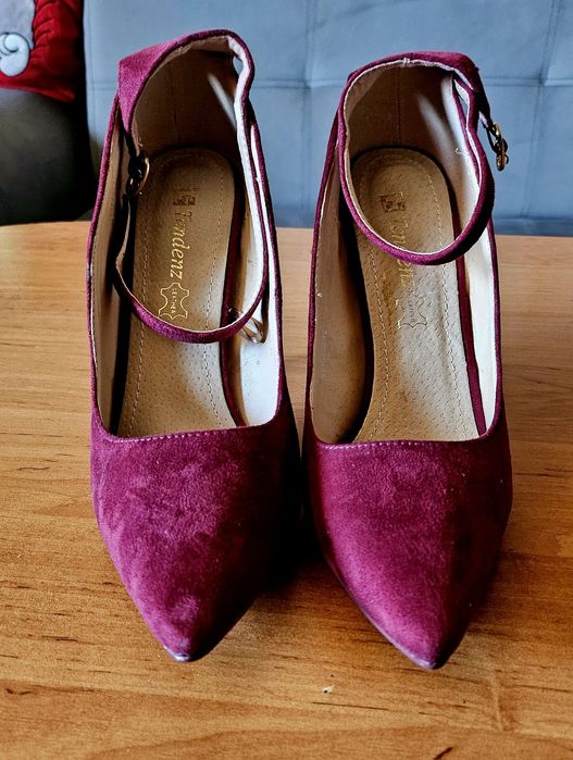 Продавам дамски токчета