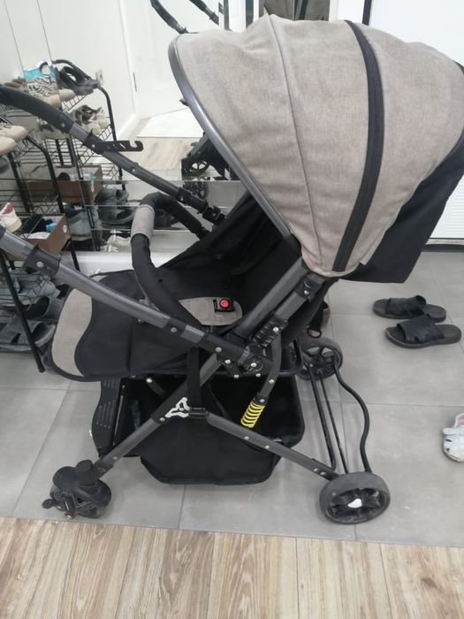 Коляска в хорошем состояний