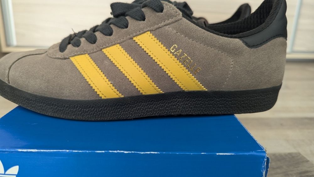 Adidas Gazelle mărime 42