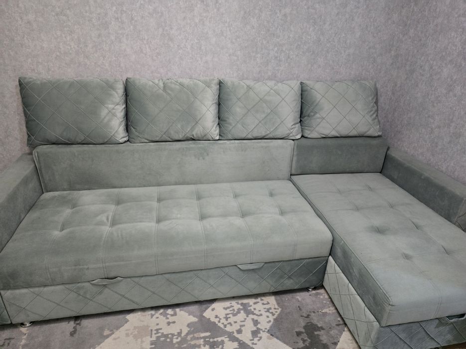 Продам диван. Угловой