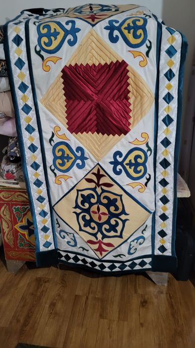 Курак корпеше...