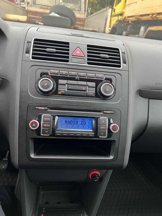 Volkswagen Touran 1.4 TSI an 2011 257000 km