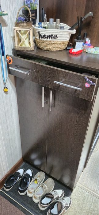 Продается обувница