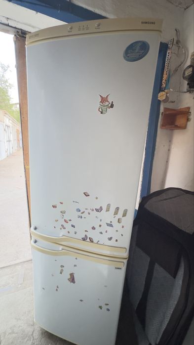 Продам холодильник