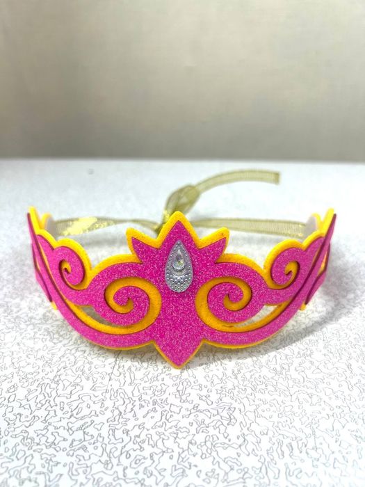 Тиара казахская, саукеле.