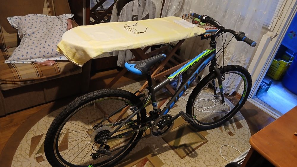 Vând bicicletă nouă