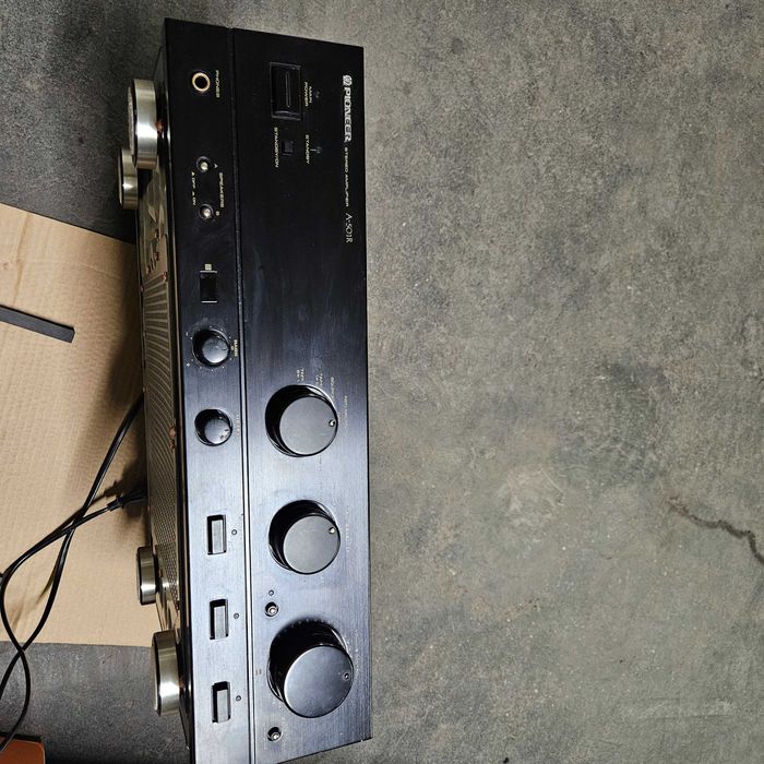 Продавам усилвател PIONEER A 501 R цена 70 евро