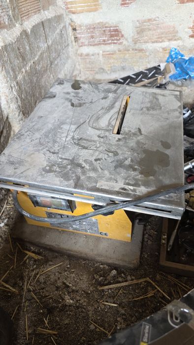 Циркуляр за рязане на дърва FTM 180c става и за плочки