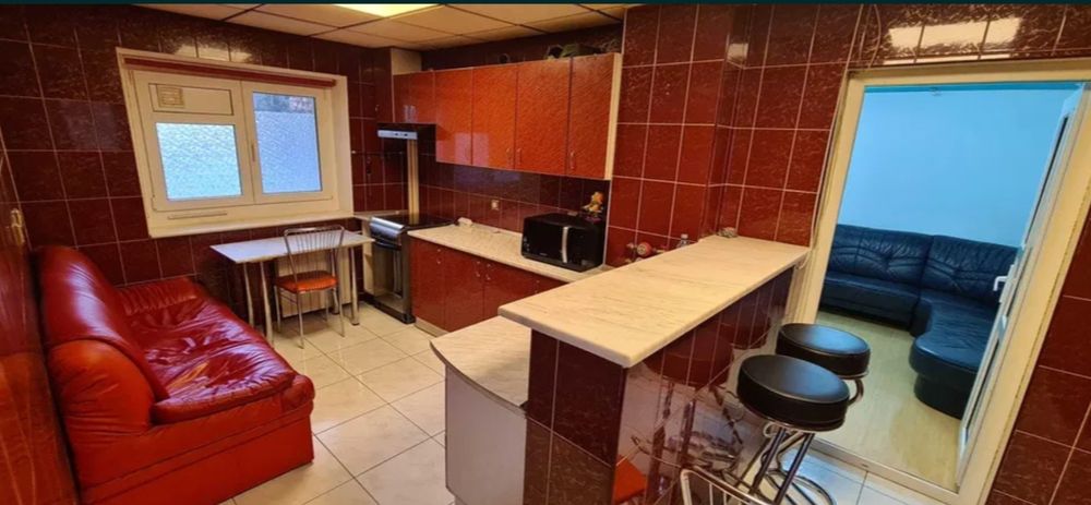 Particular Închiriez apartament 2 canmere Piata muncii