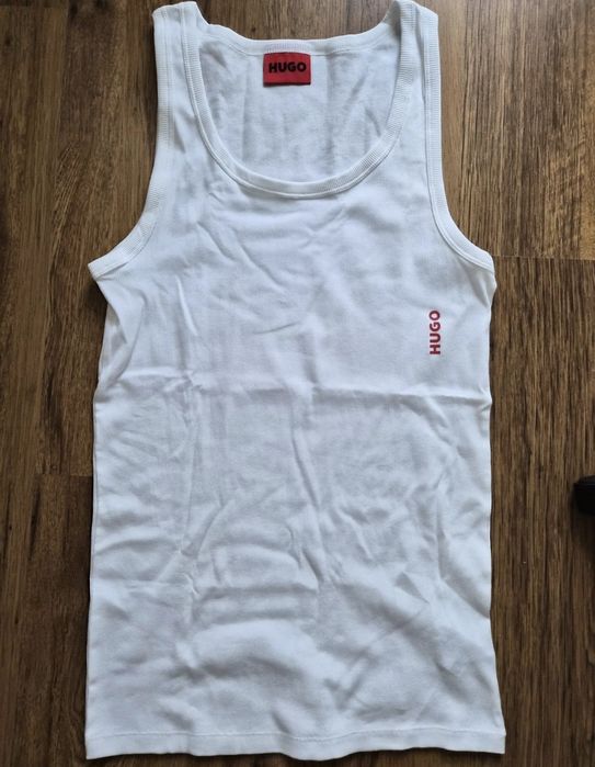 Versace,Juicy Couture, Hugo Boss, Tommy Hilfiger, Calvin Klein, DKNY Оригинални тениски и топове