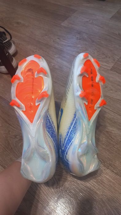 Продам бутсы Nike