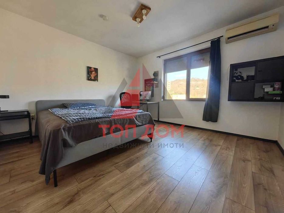 Продава се Тристаен апартамент в Варна, Възраждане 4 - 133 кв.м за 1918 €/кв.м - Снимка #1