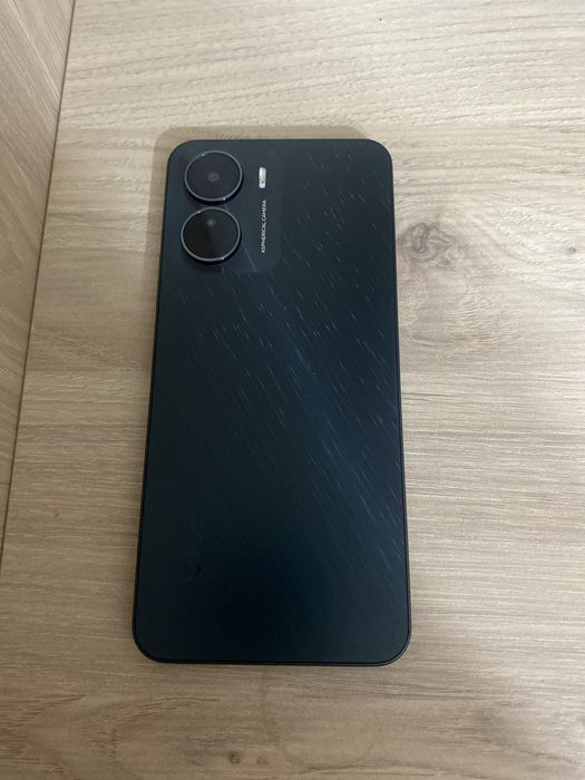 Продам телефон vivo v16