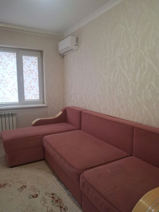 Диван в хорошем состояний