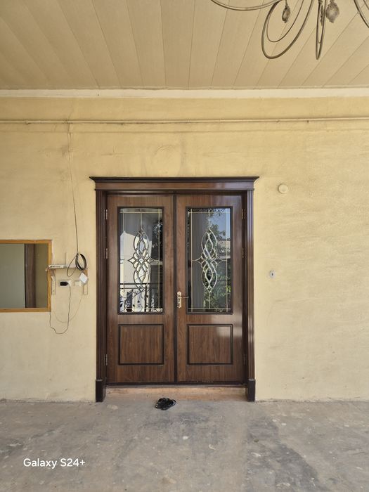 Олтин тепа махалласида уй сотилади. 11 хона