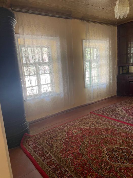 Срочно кирпичнийдан ховли сотилади