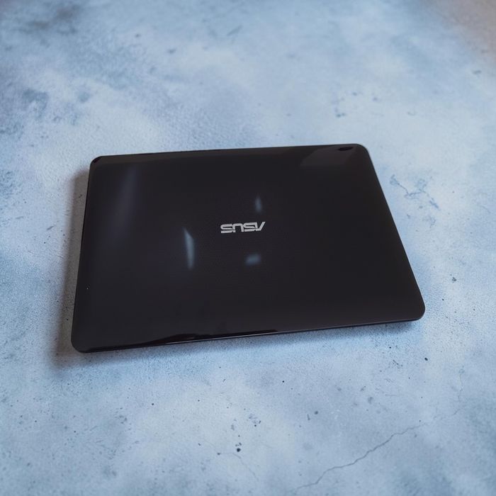 Продавам лаптоп ASUS K555L - отлично състояние