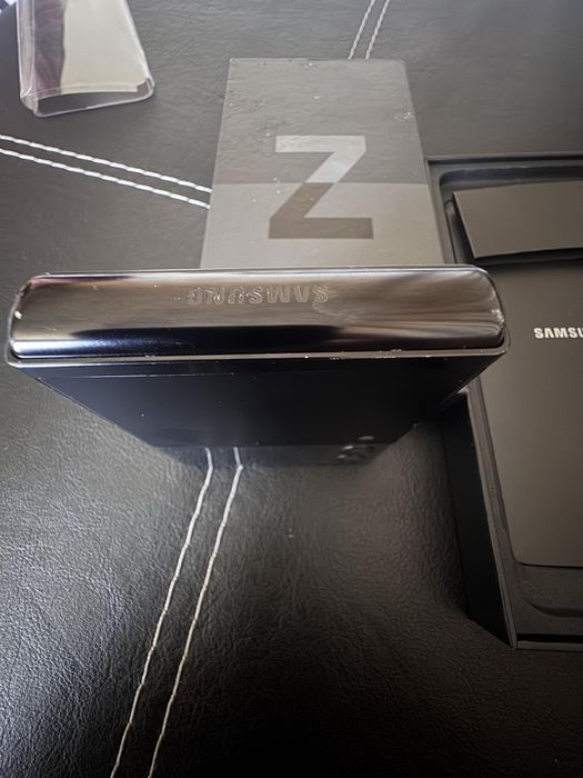 Samsung Galaxy Z Flip3