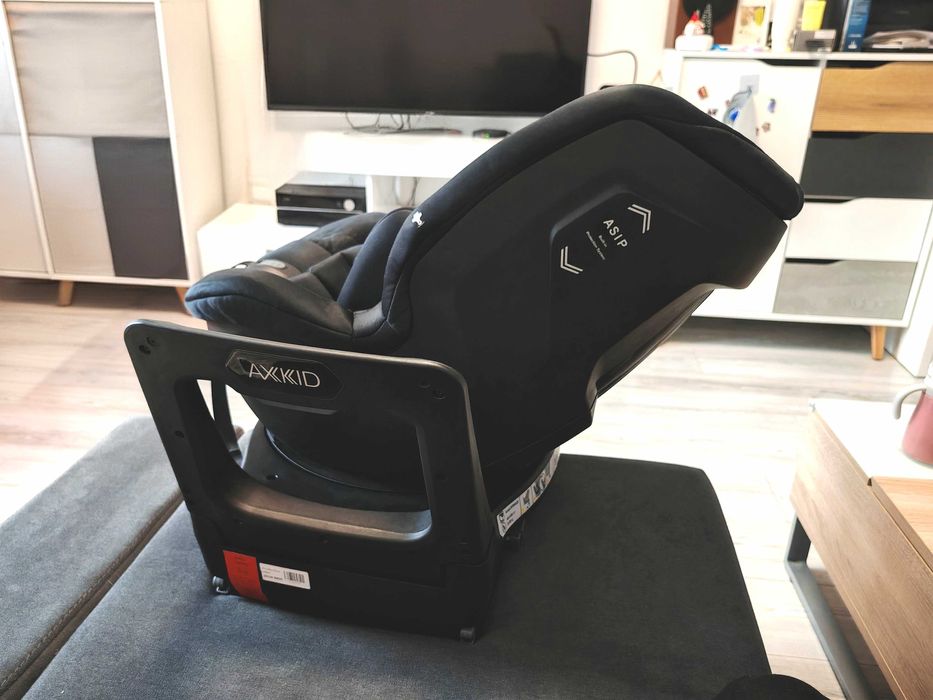 Axkid Столче за кола Spinkid