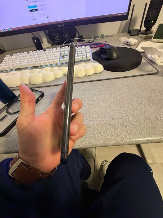 iPhone 11 Pro Max, 256GB, Matte Silver+Husa Magsafe