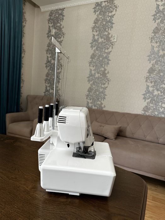 оверлок Janome samurai 1000