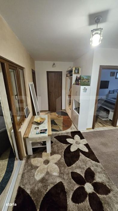 Apartament semidecomandat cu 3 camere, 67 mp, parcare inclusa, zona Fl