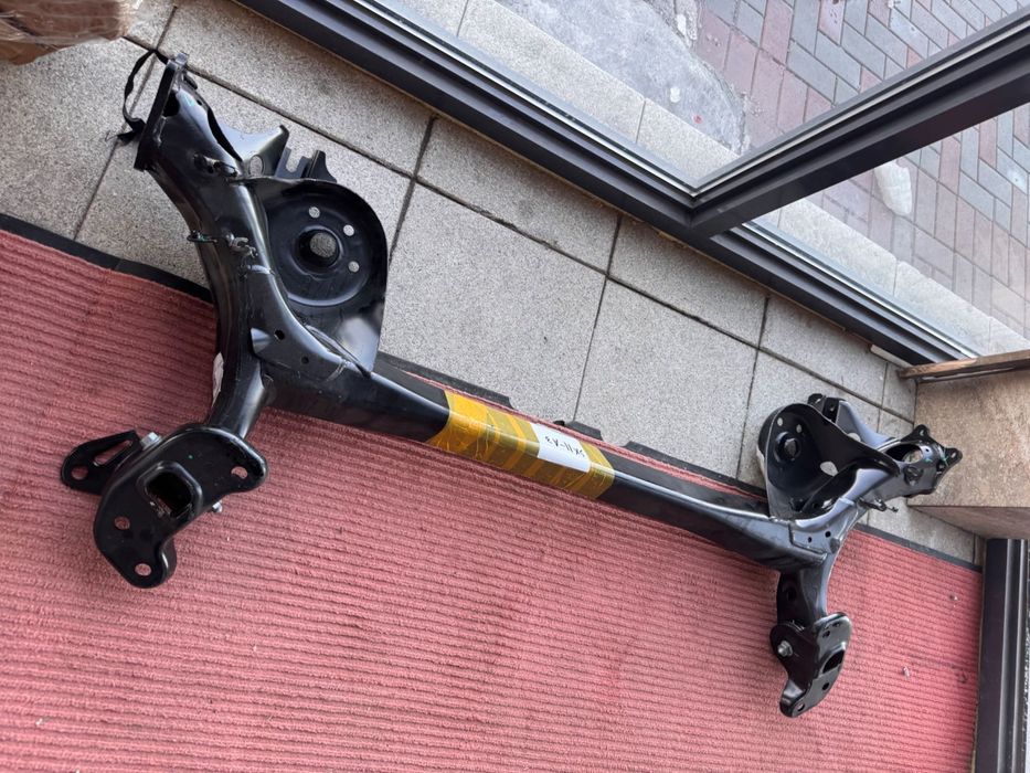 Балка задняя Geely Coolray