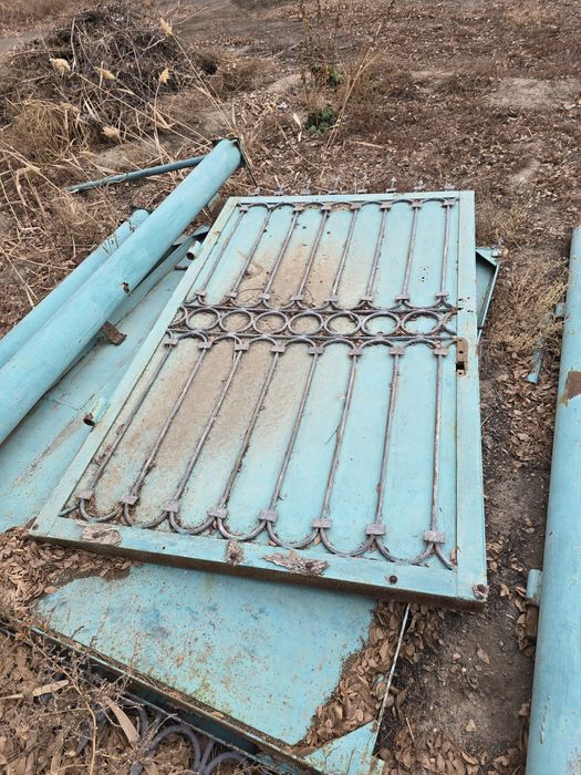 Продам ворота с калиткой.