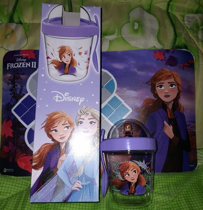 Set Disney sticluță + cutie alimente, noi nouțe