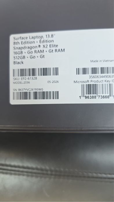 Surface laptop & pro noi sigilate !