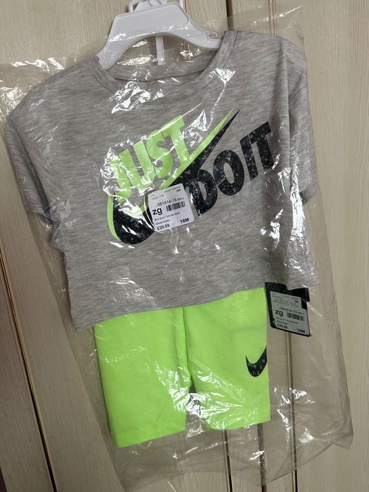 Нови оригинални комплекти NIKE за момичета